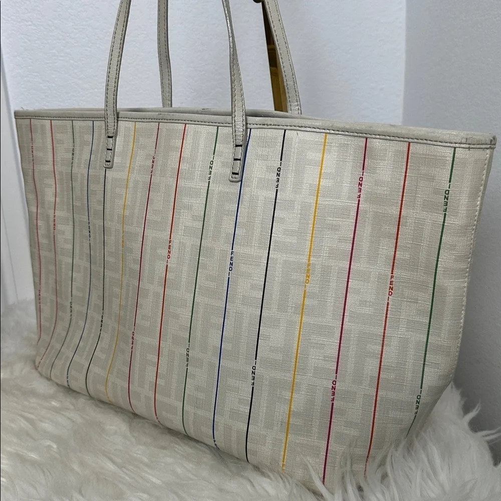 💯Authentic FENDI
Zucca Spalmati Striped Large Roll Tote White Multicolor🍀 - Picture 4 of 15